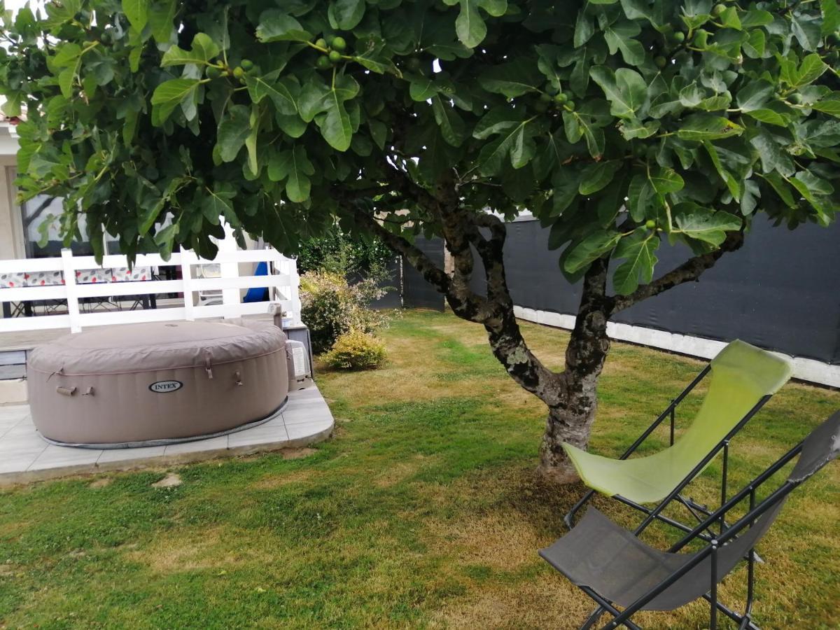 La Riviere Villa Pujols  Exterior photo
