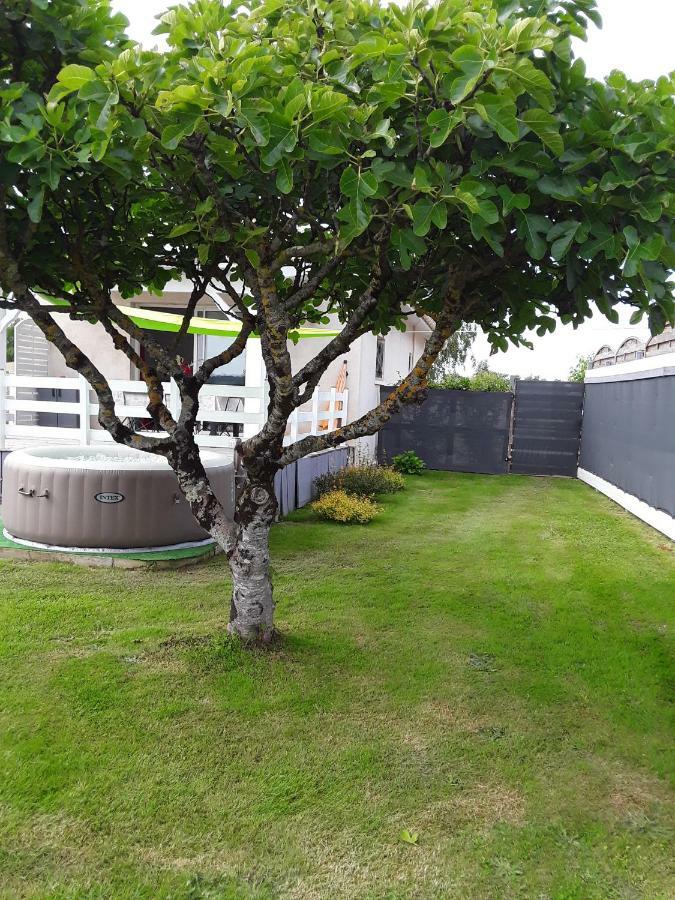 La Riviere Villa Pujols  Exterior photo